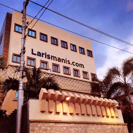 Hotel Syariah Larismanis Semarang Exterior foto