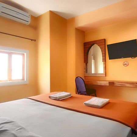 Hotel Syariah Larismanis Semarang Exterior foto